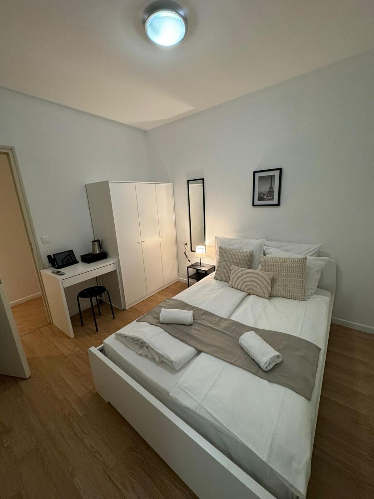 Etoiles De Mantes Hotel Luaran gambar