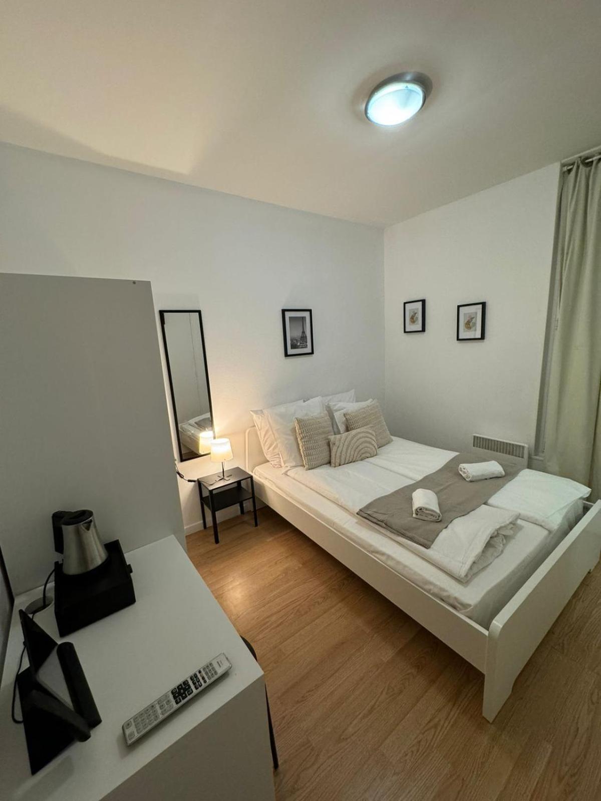 Etoiles De Mantes Hotel Luaran gambar